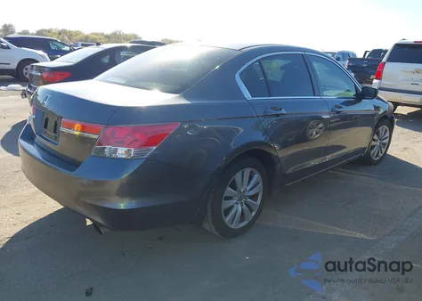 2011 Honda Accord 2.4 Ex z USA, uszkodzony, nr VIN 1HGCP2F75BA003094